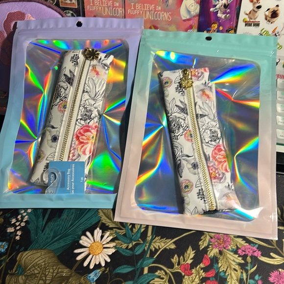 Mini Pen Pouch - new w/tag - artists loft - Picture 7 of 7